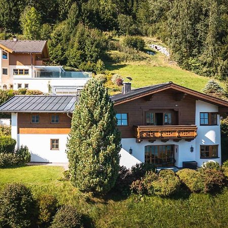 Chalet Crown Of The Alps By We Rent Zell am See Bagian luar foto