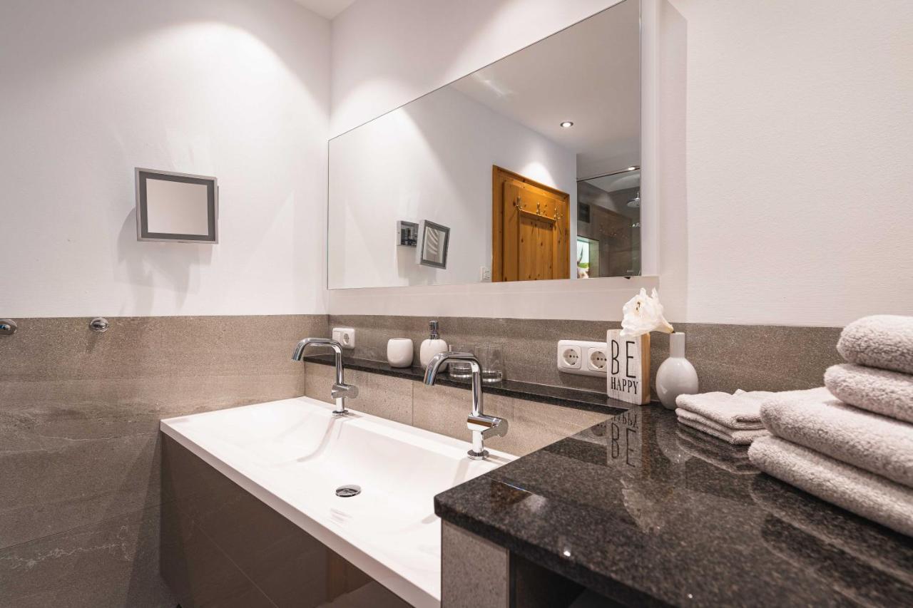 Chalet Crown Of The Alps By We Rent Zell am See Bagian luar foto